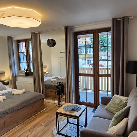 Krolewski W Centrum Nad Lomnica 15 *